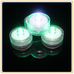 探秘發(fā)光潛水燈與防水蠟燭燈 節(jié)慶布置與潛水愛(ài)好者的新寵
